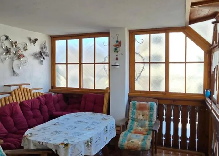 Baumgartner Apartment *